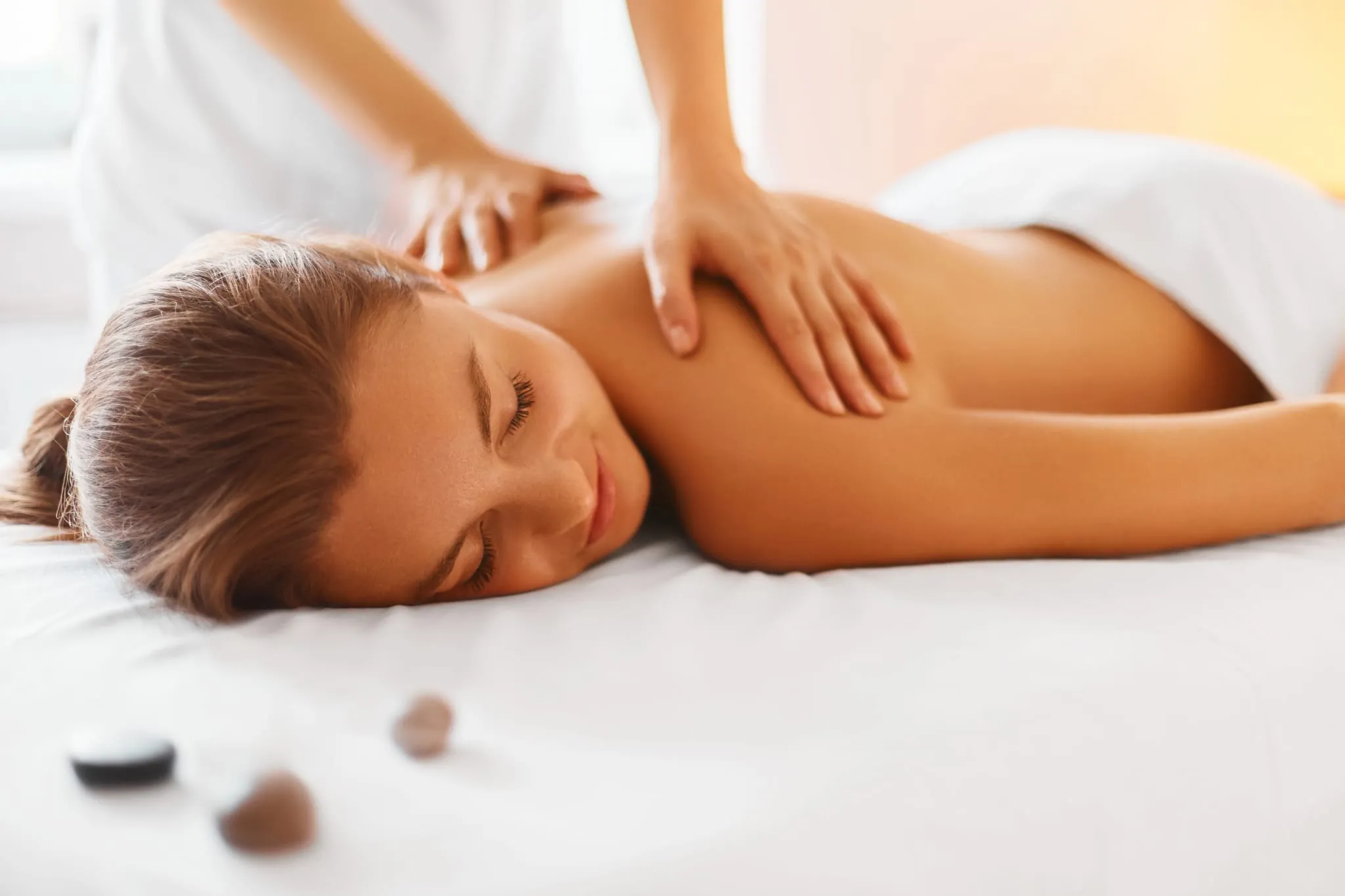 Masaje relajante en Marbella para liberar tensiones y equilibrar cuerpo y mente